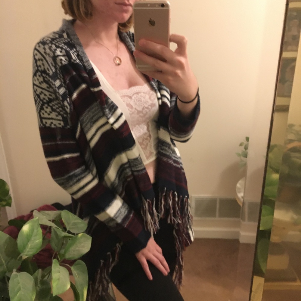 Patterned & fringed cardigan
